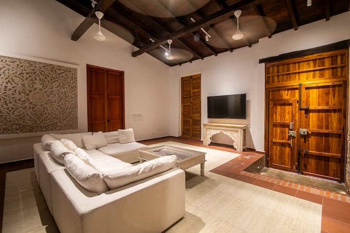 Casa Sebastian